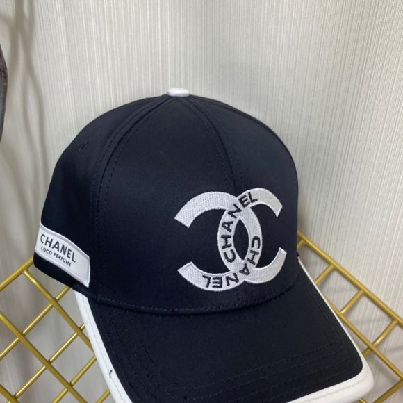 ?✨AUTHENTIC✨?CHANEL hat main image 7